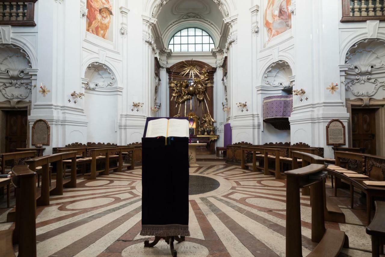 Gastehaus Im Priesterseminar Salzburgo Exterior foto